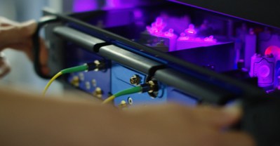 Qunnect’s Qu-Mem is the first commercial quantum memory on the market and sits in a standard server rack without the need for extreme cooling or vacuum infrastructure support. (Source: Qunnect)